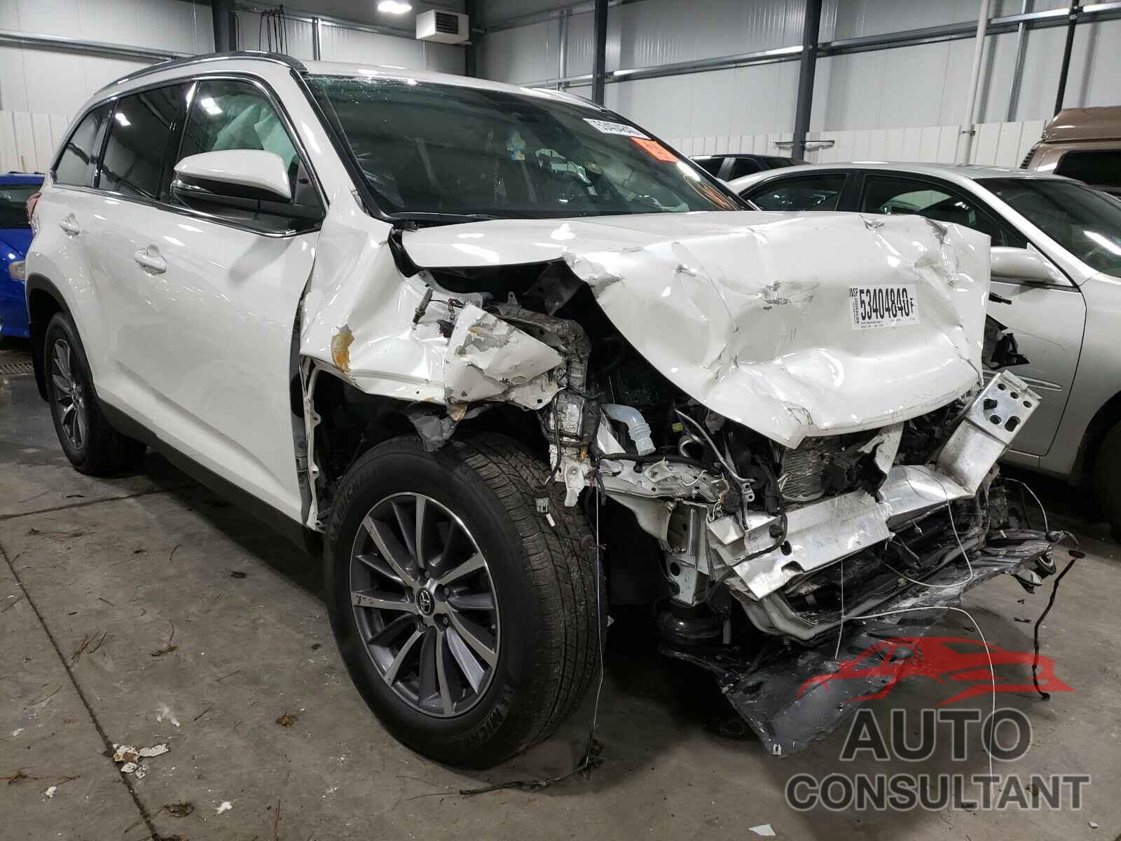TOYOTA HIGHLANDER 2019 - 5TDJZRFH5KS576792