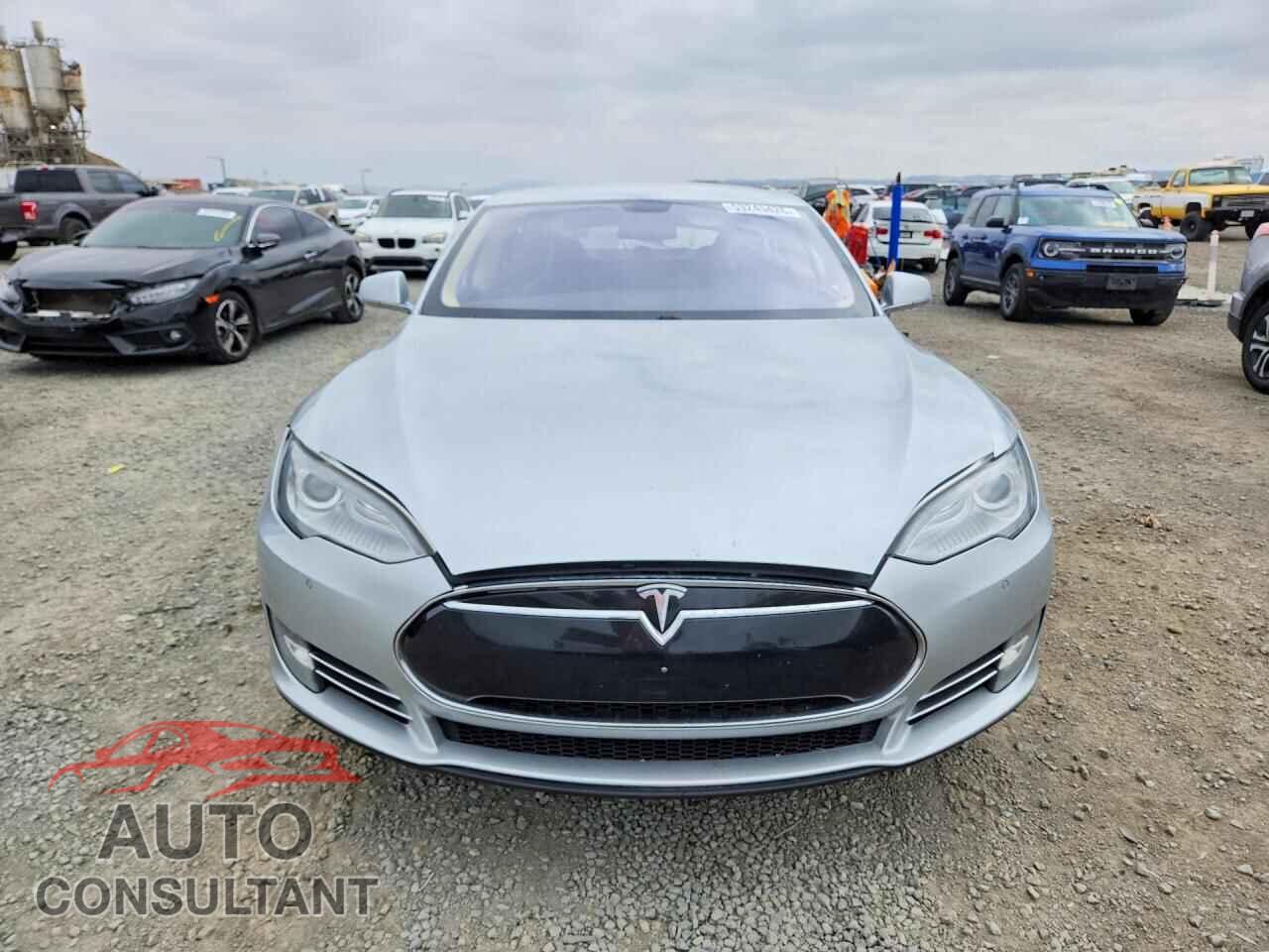 TESLA MODEL S 2013 - 5YJSA1CN7DFP27081
