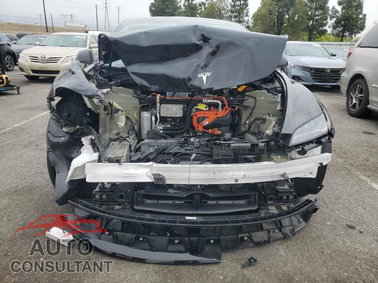 TESLA MODEL 3 2024 - 5YJ3E1EB4RF808428
