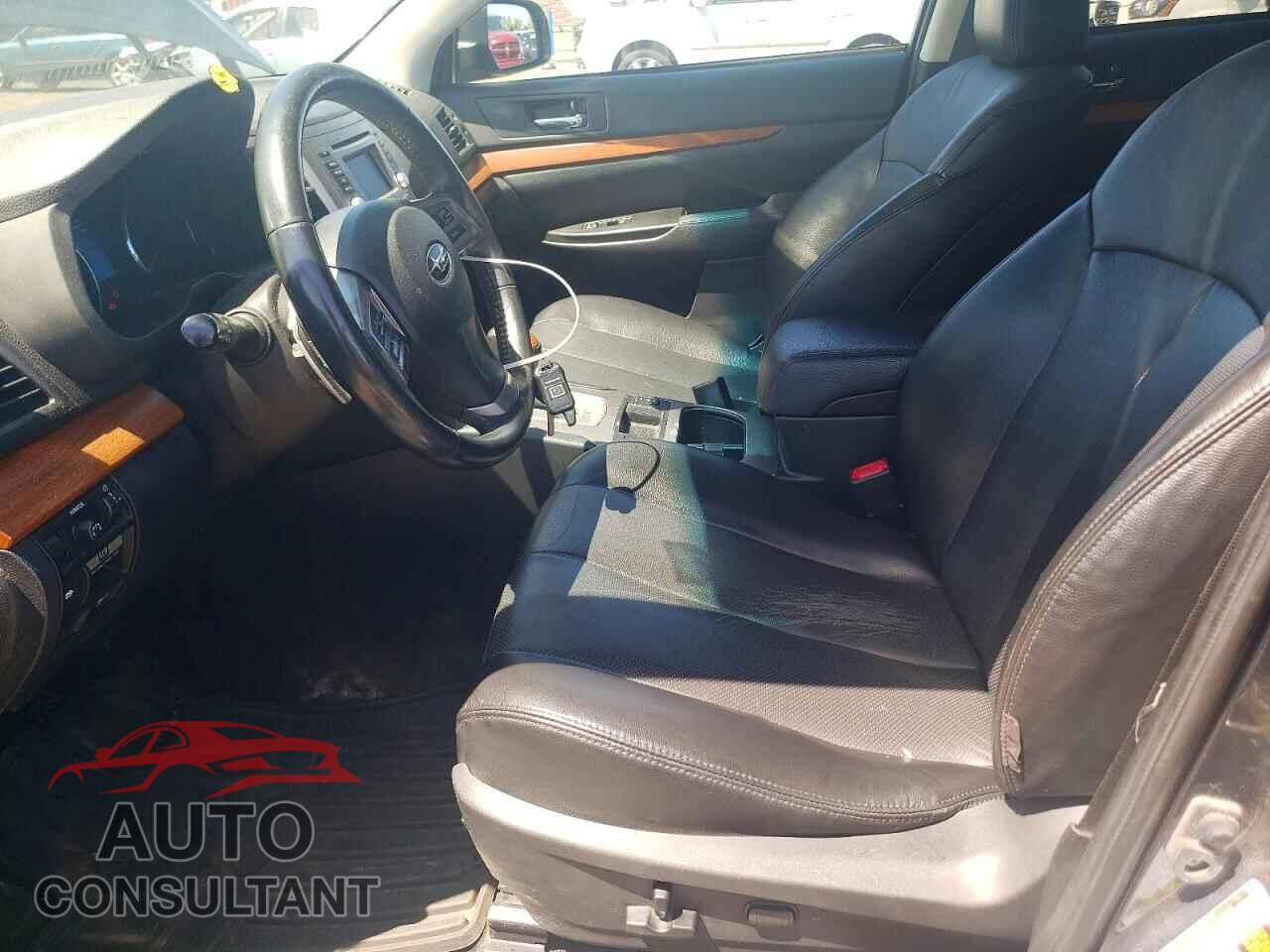 SUBARU OUTBACK 2014 - 4S4BRBKC8E3263470