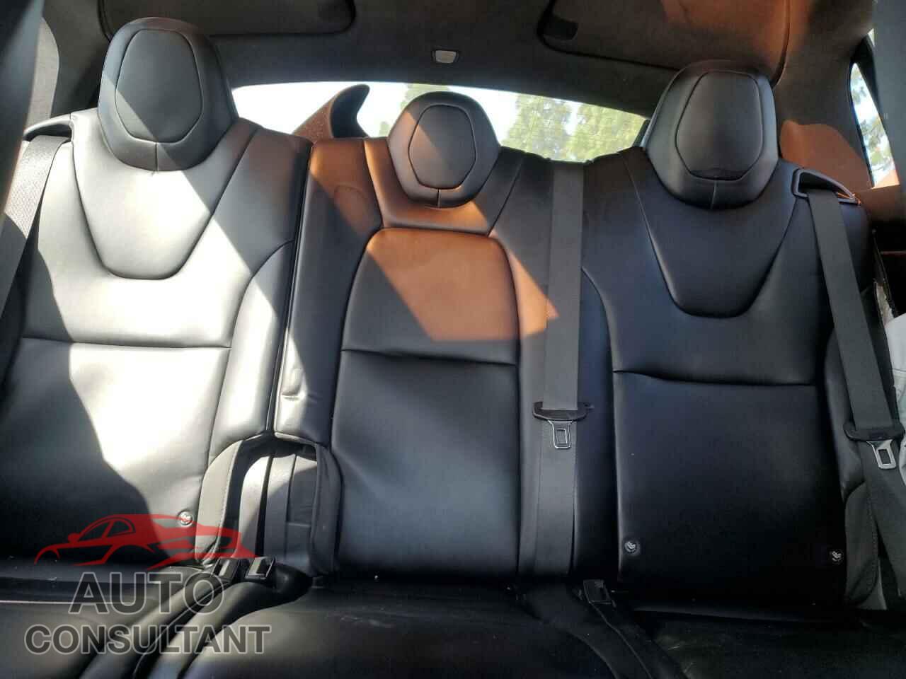 TESLA MODEL X 2018 - 5YJXCDE22JF104631
