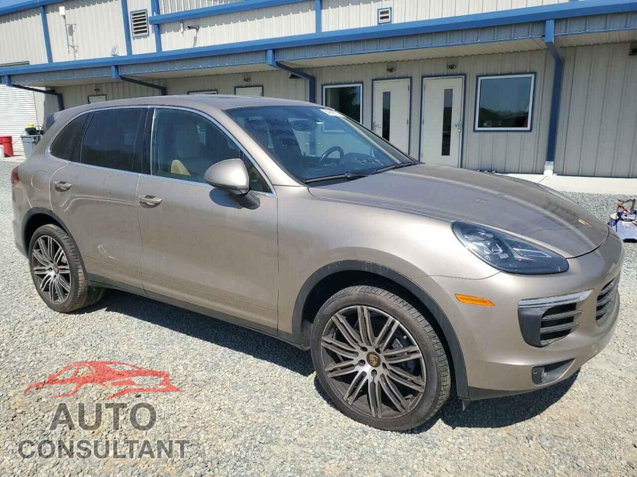 PORSCHE CAYENNE 2016 - WP1AA2A25GKA37765