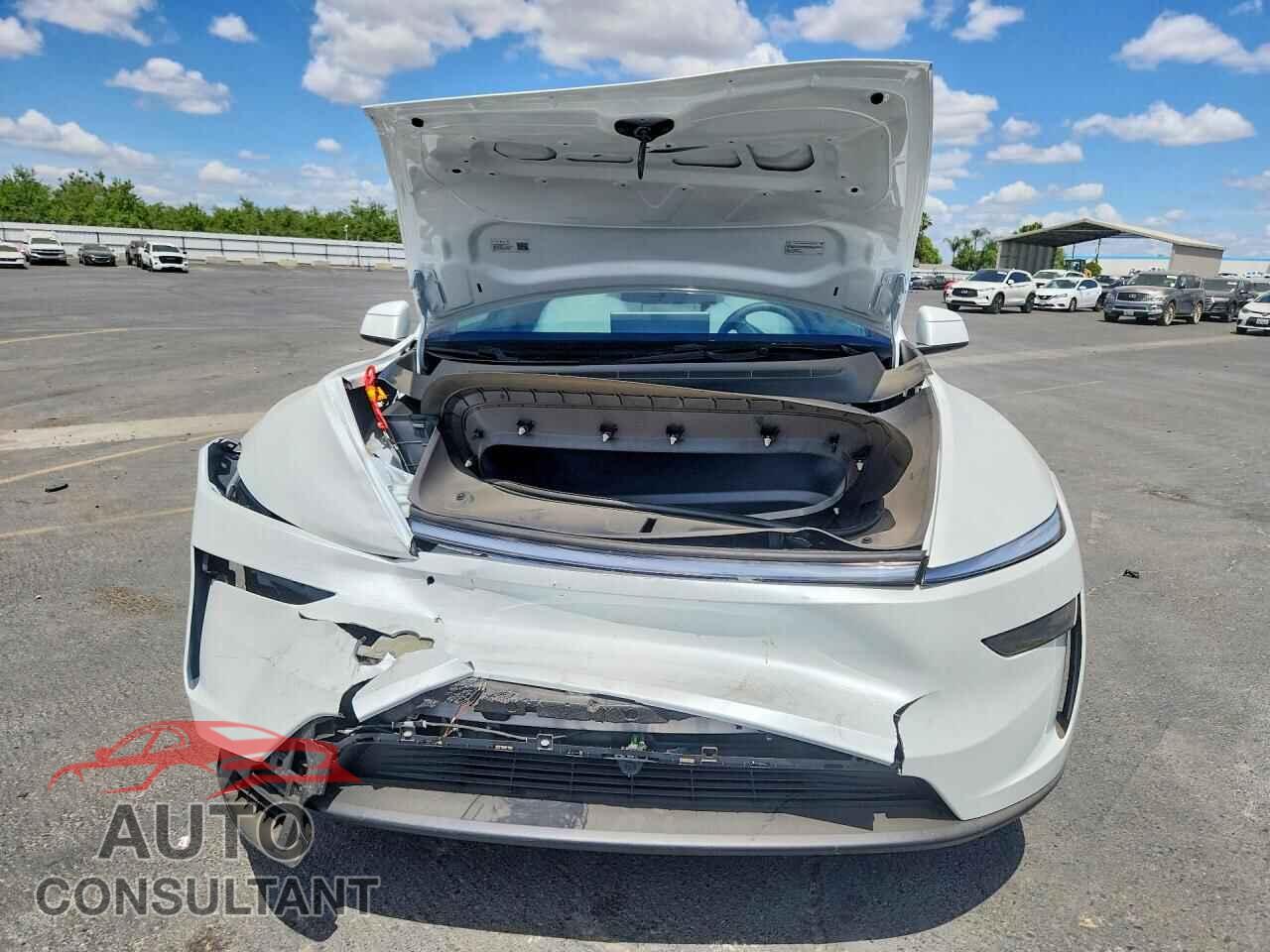 TESLA MODEL Y 2026 - 7SAYGDED2TF585321