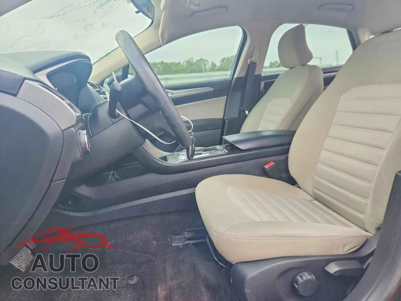 FORD FUSION 2018 - 3FA6P0G72JR139773