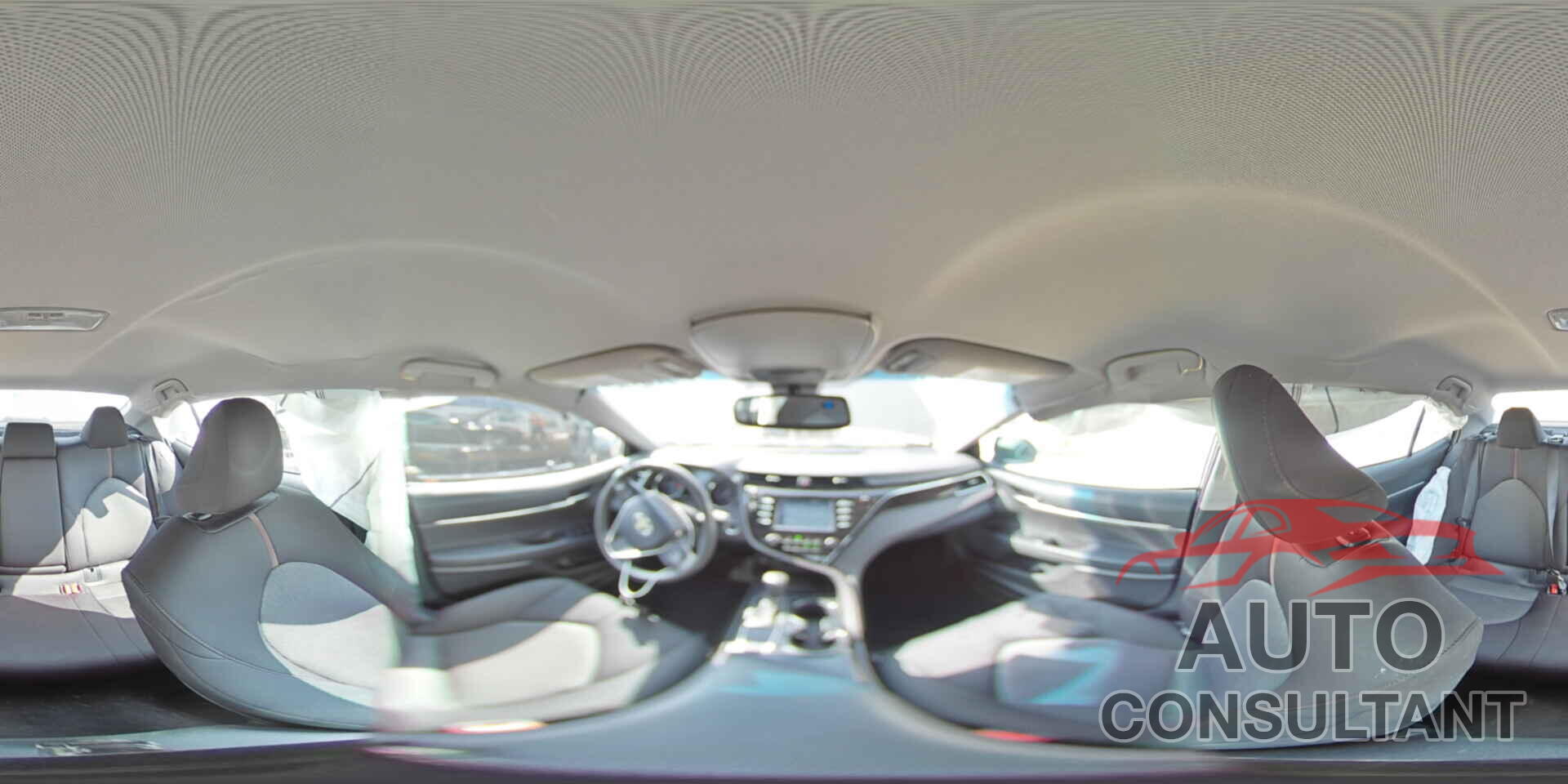 TOYOTA CAMRY 2018 - 4T1B11HK5JU639403