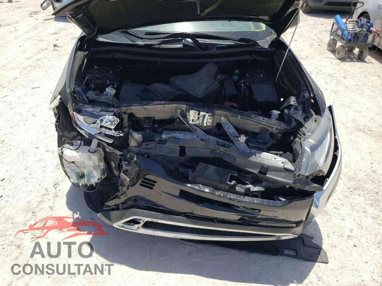 MITSUBISHI OUTLANDER 2019 - JA4AD2A34KJ002046