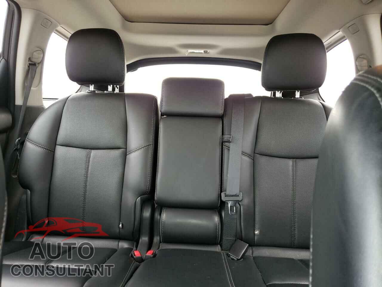 NISSAN PATHFINDER 2015 - 5N1AR2MM1FC659940
