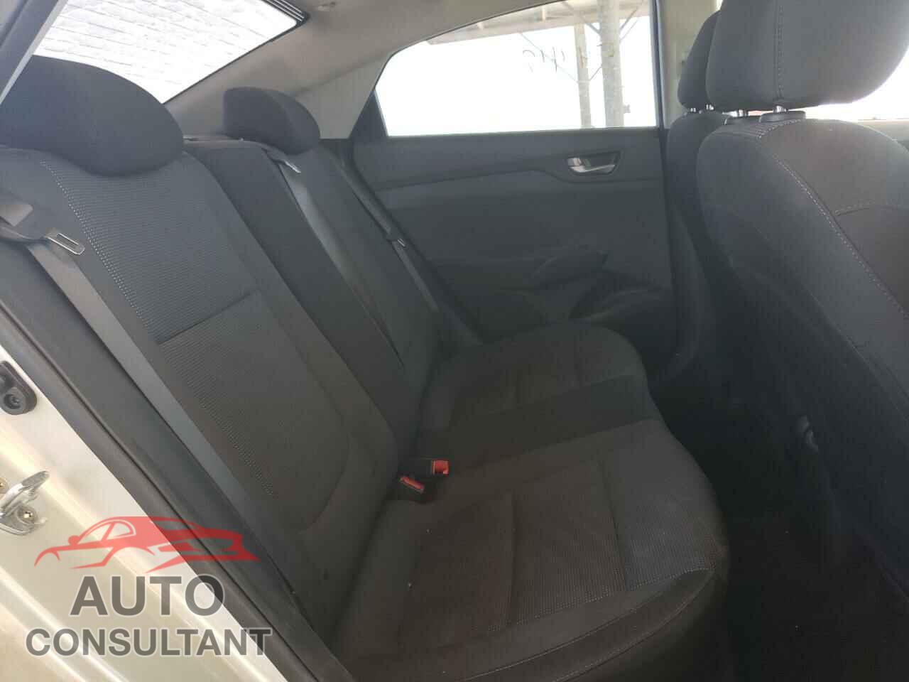 HYUNDAI ACCENT 2018 - 3KPC24A3XJE010860