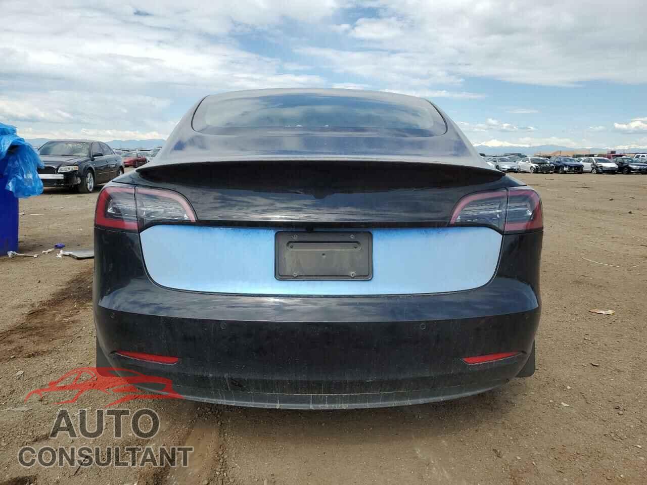 TESLA MODEL 3 2019 - 5YJ3E1EB2KF392711