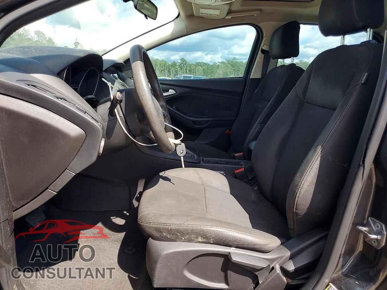 FORD FOCUS 2017 - 1FADP3H28HL227621