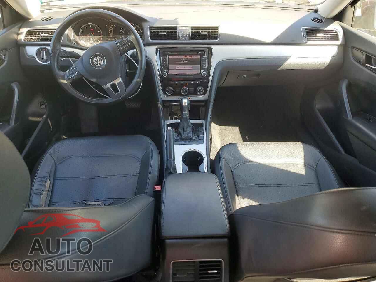 VOLKSWAGEN PASSAT 2013 - 1VWBP7A34DC046468