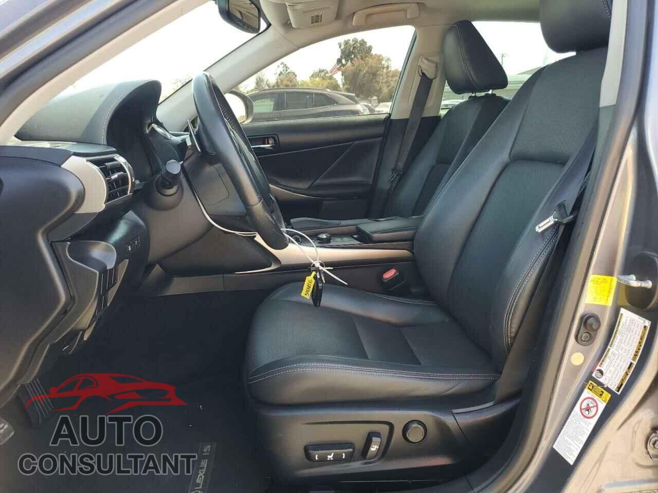 LEXUS IS 2015 - JTHBF1D24F5043663