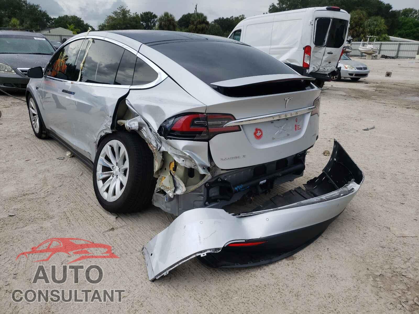 TESLA MODEL X 2016 - 5YJXCBE24GF013258