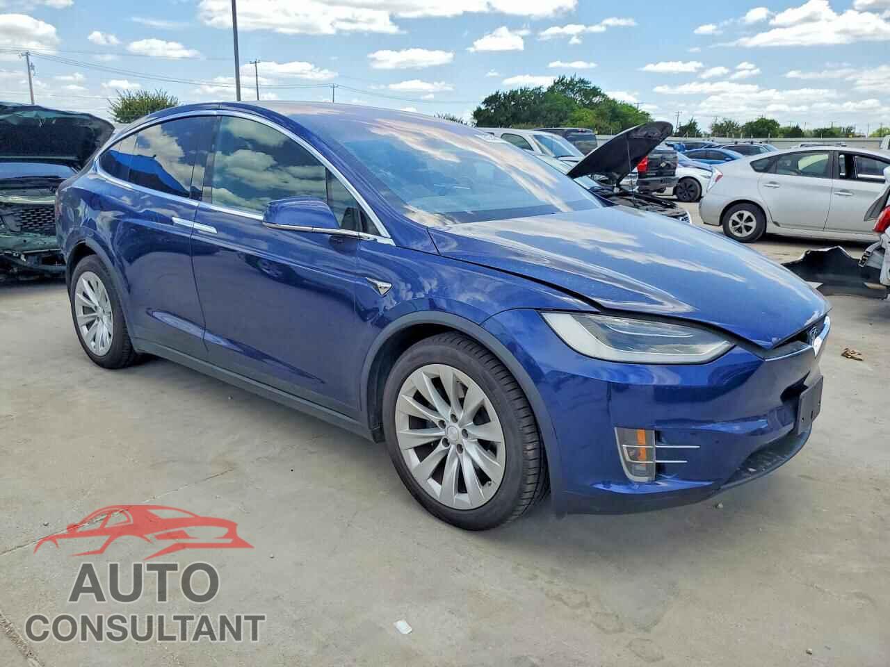 TESLA MODEL X 2018 - 5YJXCBE21JF110599