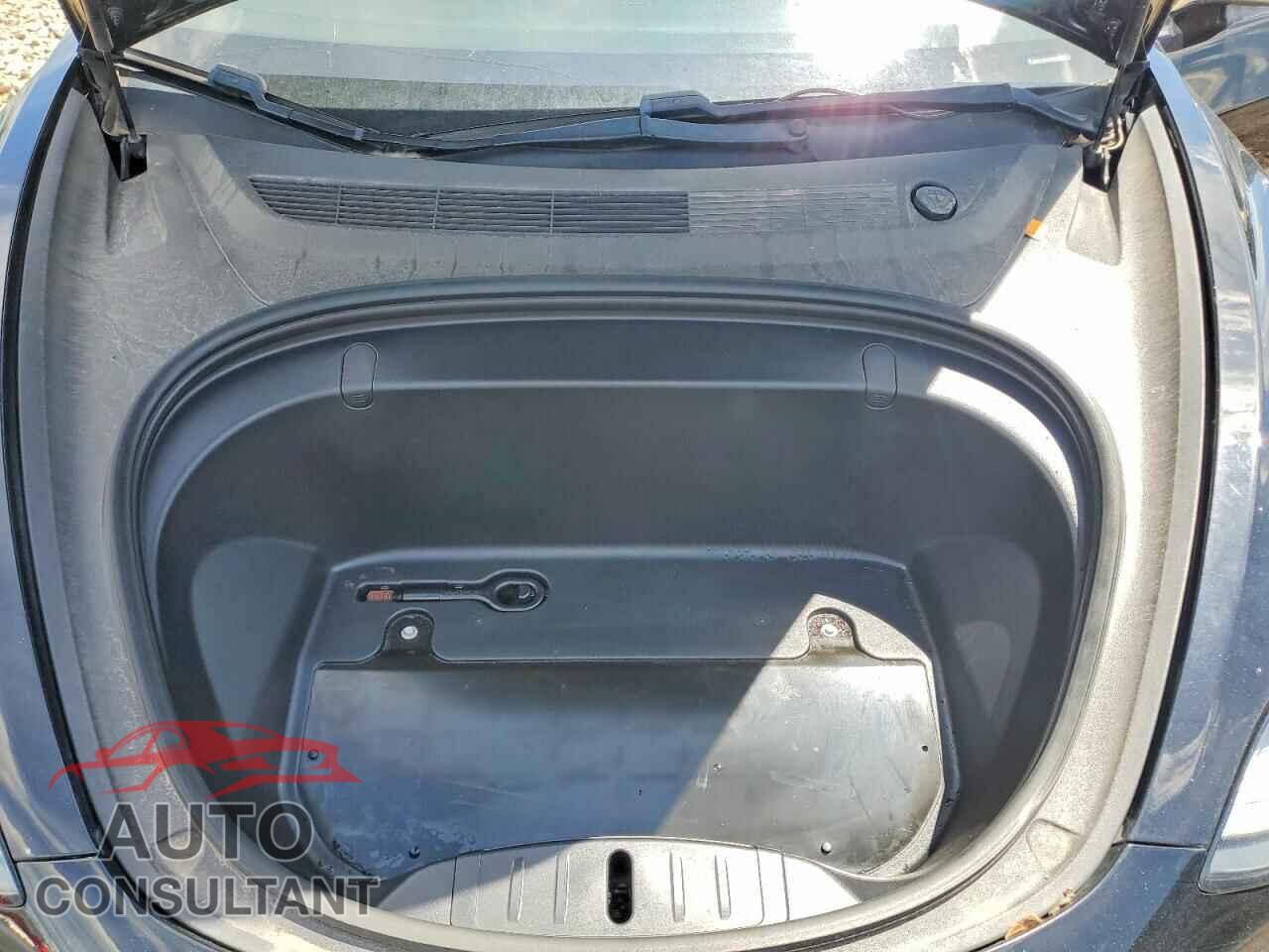 TESLA MODEL 3 2018 - 5YJ3E1EB6JF188119
