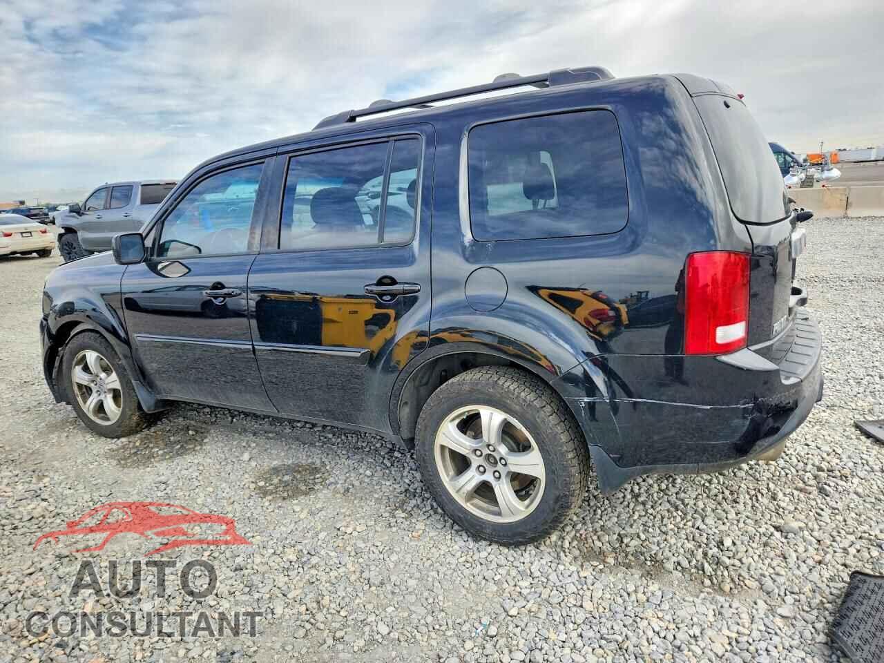 HONDA PILOT 2015 - 5FNYF4H51FB030630