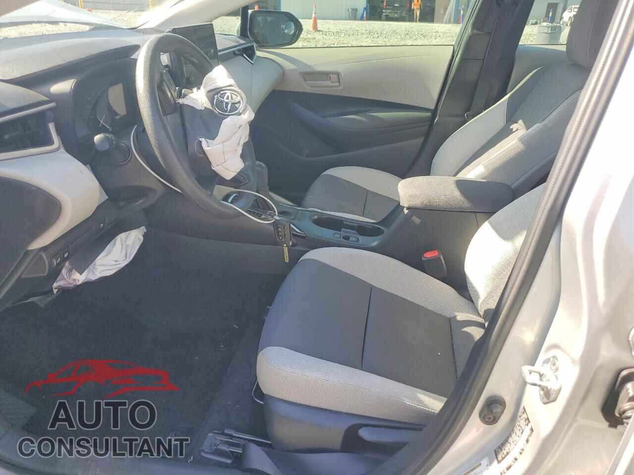 TOYOTA COROLLA 2024 - JTDBCMFE7R3046060