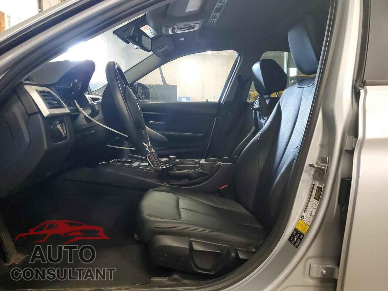 BMW 3 SERIES 2016 - WBA8E5G58GNT41014