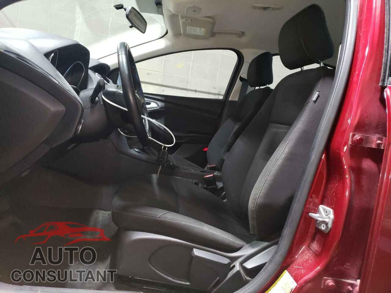FORD FOCUS 2015 - 1FADP3F28FL357754