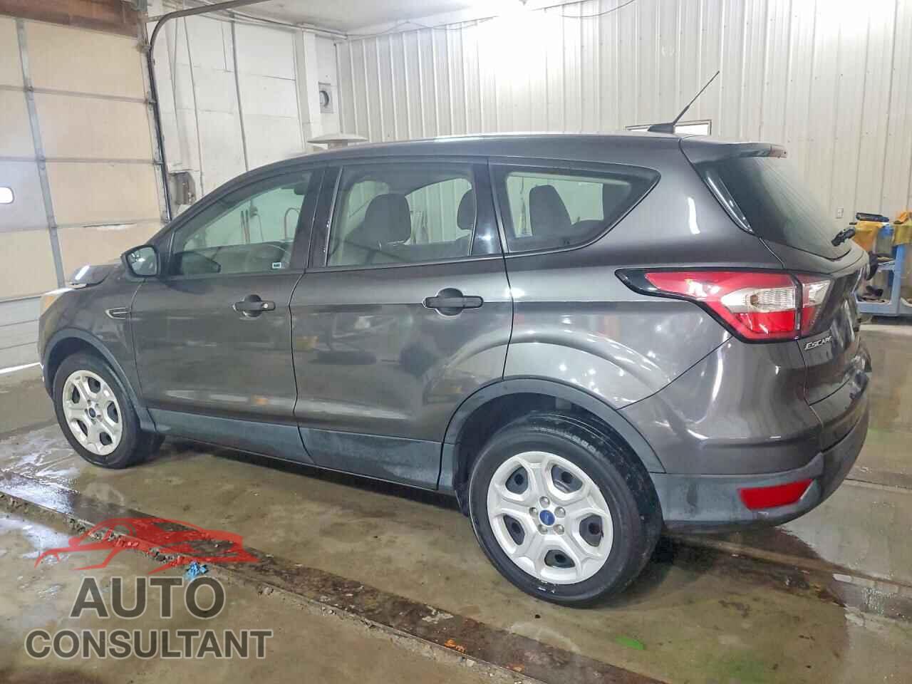 FORD ESCAPE 2017 - 1FMCU0F75HUC26539