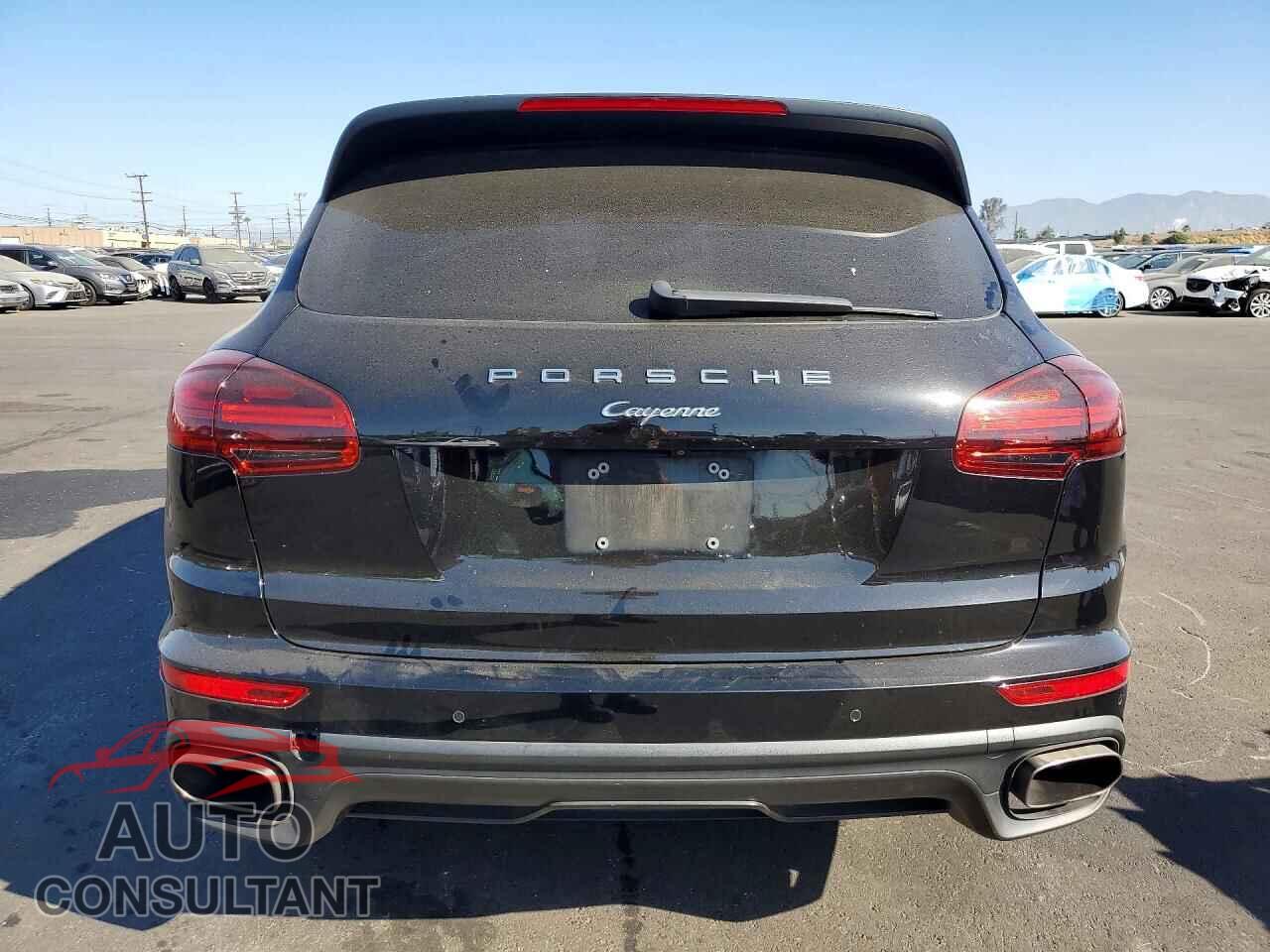 PORSCHE CAYENNE 2016 - WP1AA2A22GLA09741