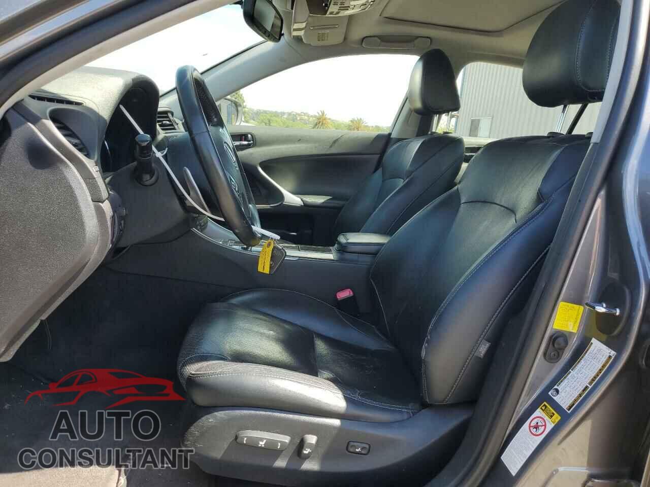 LEXUS IS 2012 - JTHBF5C21C5168933