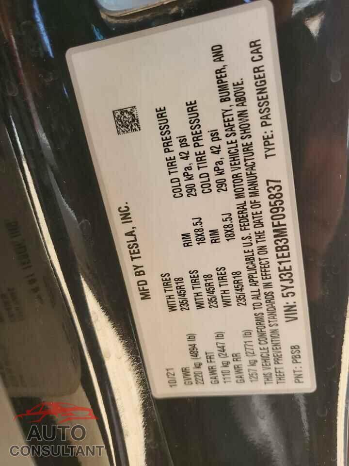TESLA MODEL 3 2021 - 5YJ3E1EB3MF095837