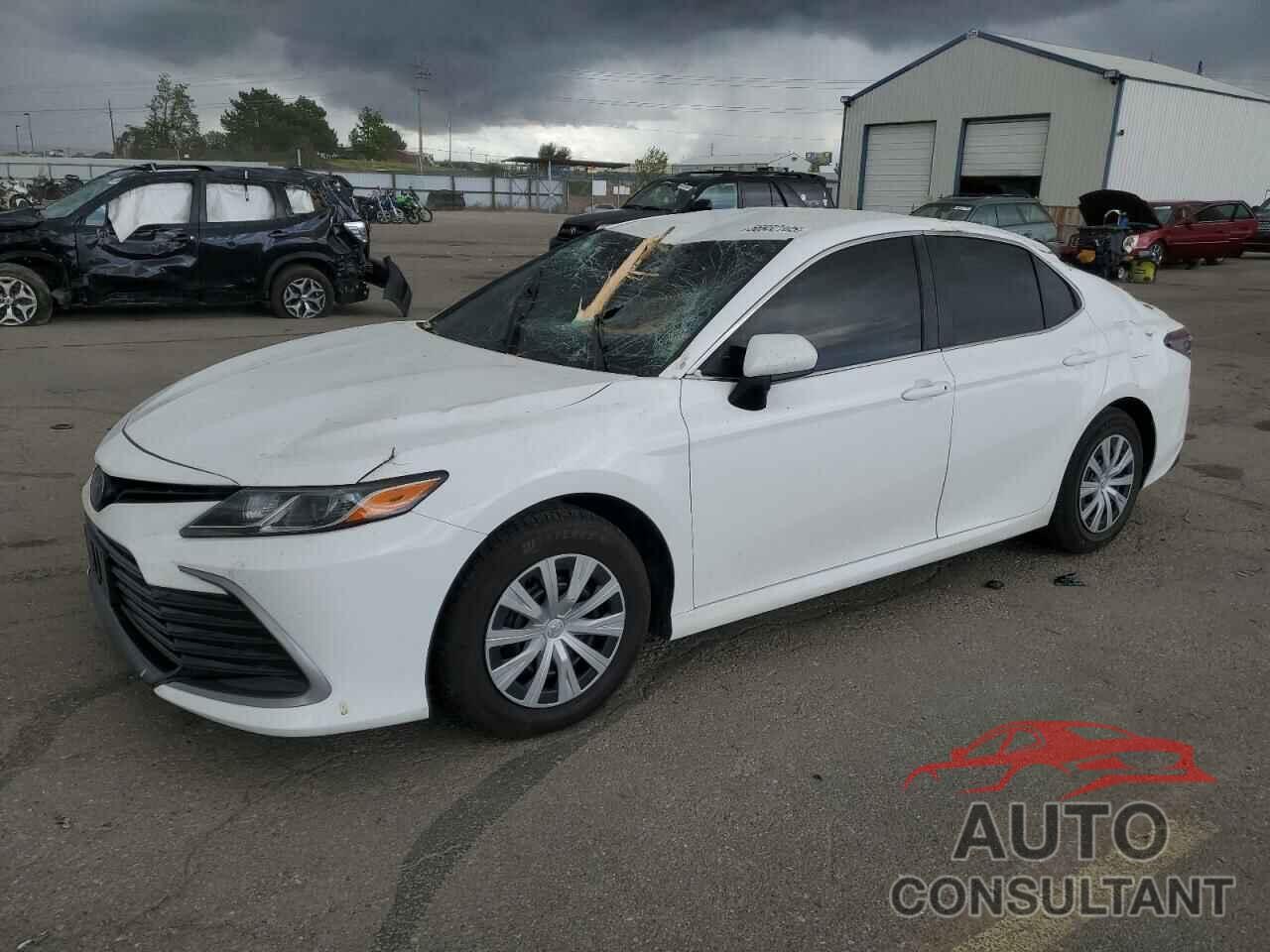 TOYOTA CAMRY 2022 - 4T1C31AK5NU570176