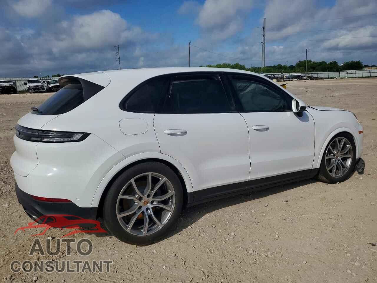 PORSCHE CAYENNE 2024 - WP1AA2AY4RDA06552