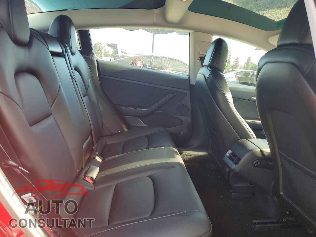 TESLA MODEL 3 2021 - 5YJ3E1EB2MF019767