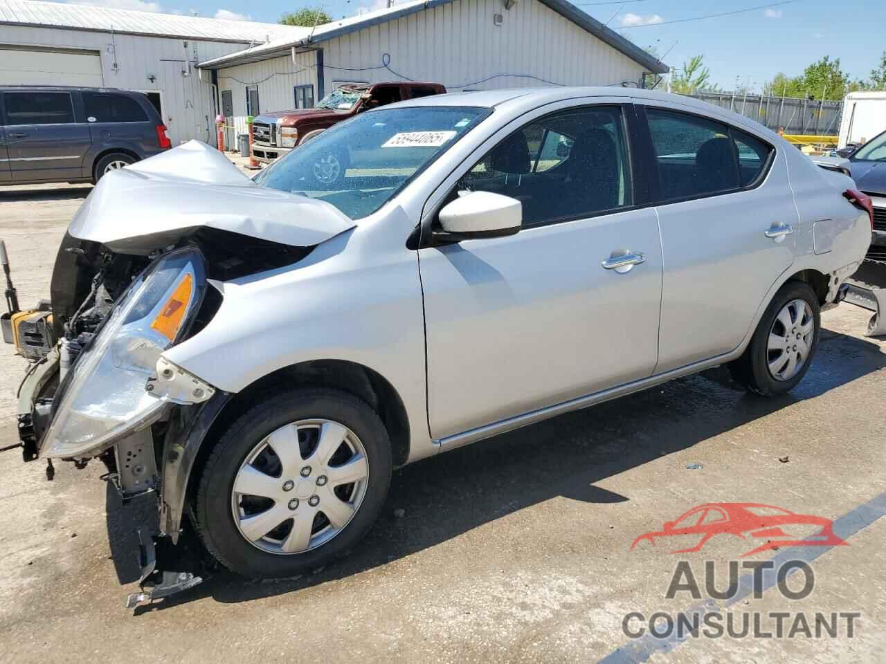 NISSAN VERSA 2018 - 3N1CN7APXJL856027