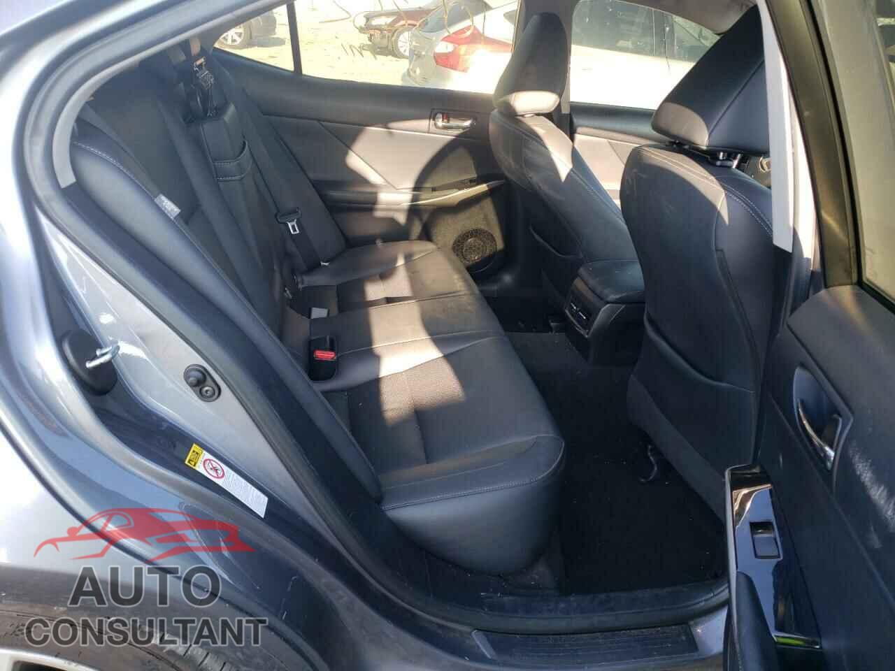 LEXUS IS 2016 - JTHBA1D22G5024495