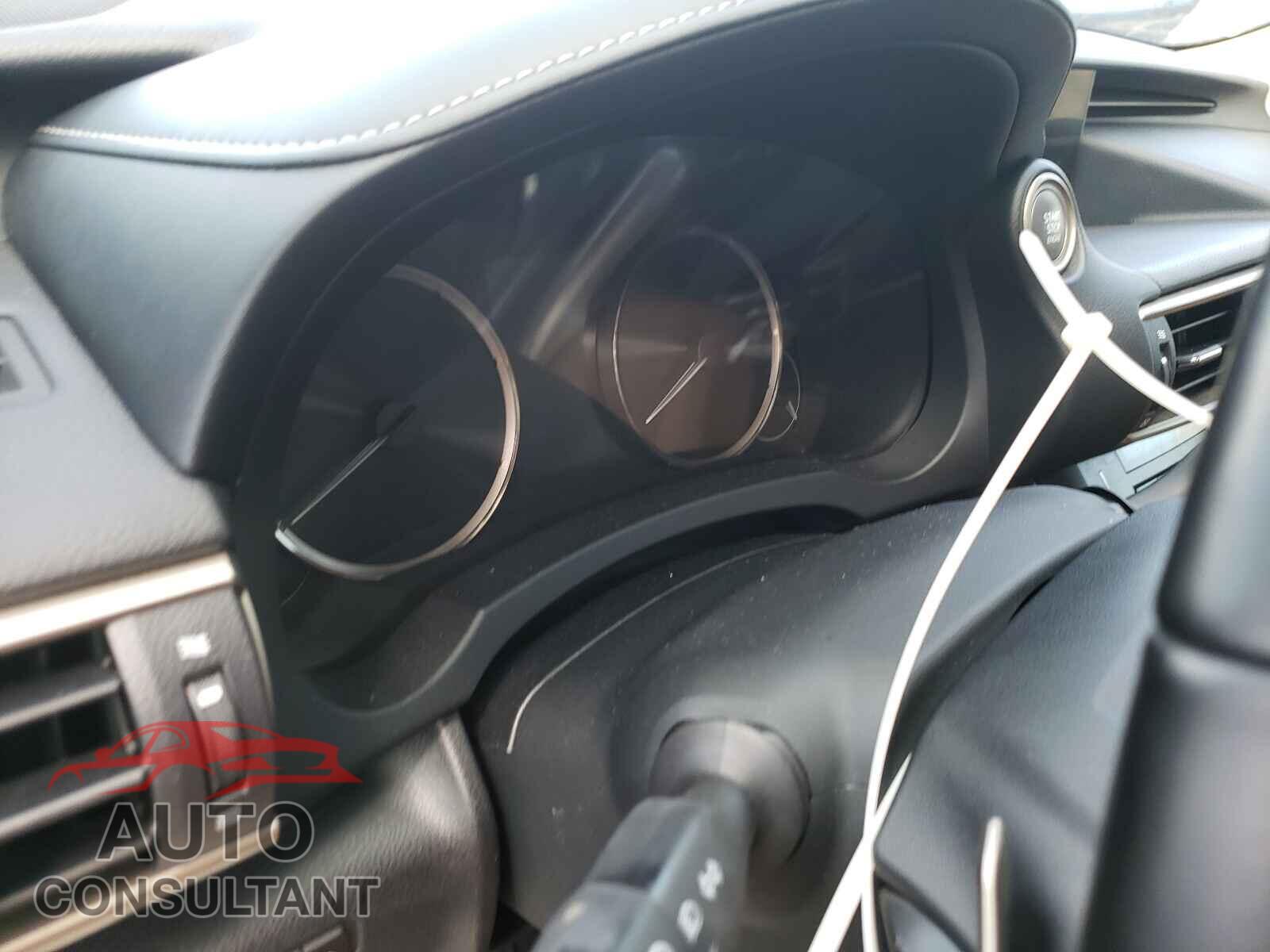 LEXUS IS 2017 - JTHCM1D25H5017019