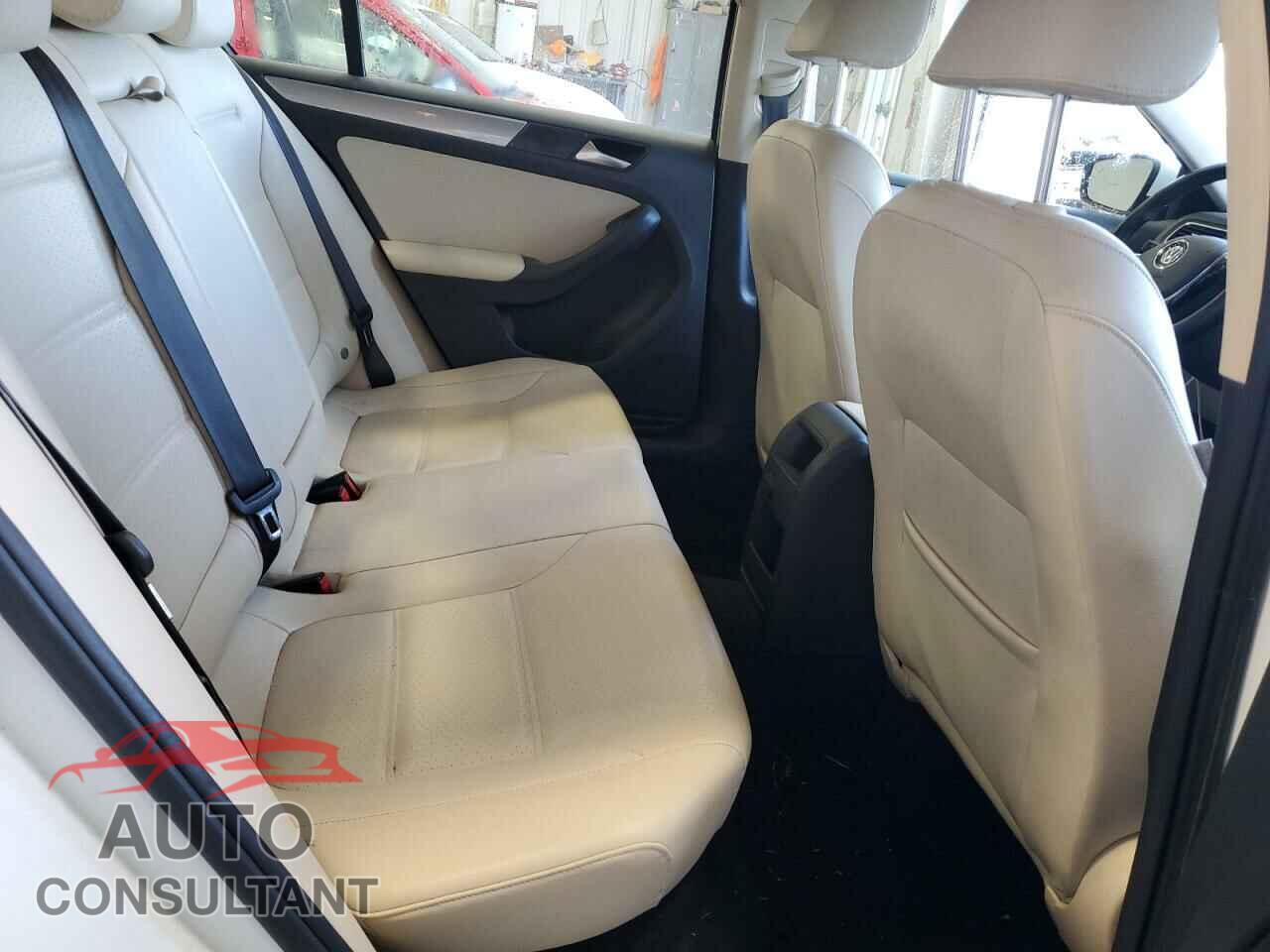 VOLKSWAGEN JETTA 2017 - 3VWDB7AJ8HM200903