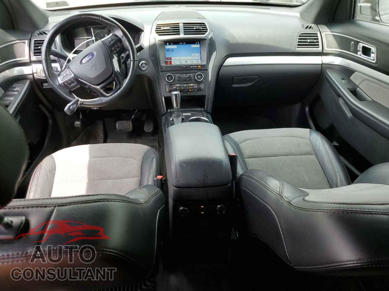 FORD EXPLORER 2017 - 1FM5K8D82HGC83661