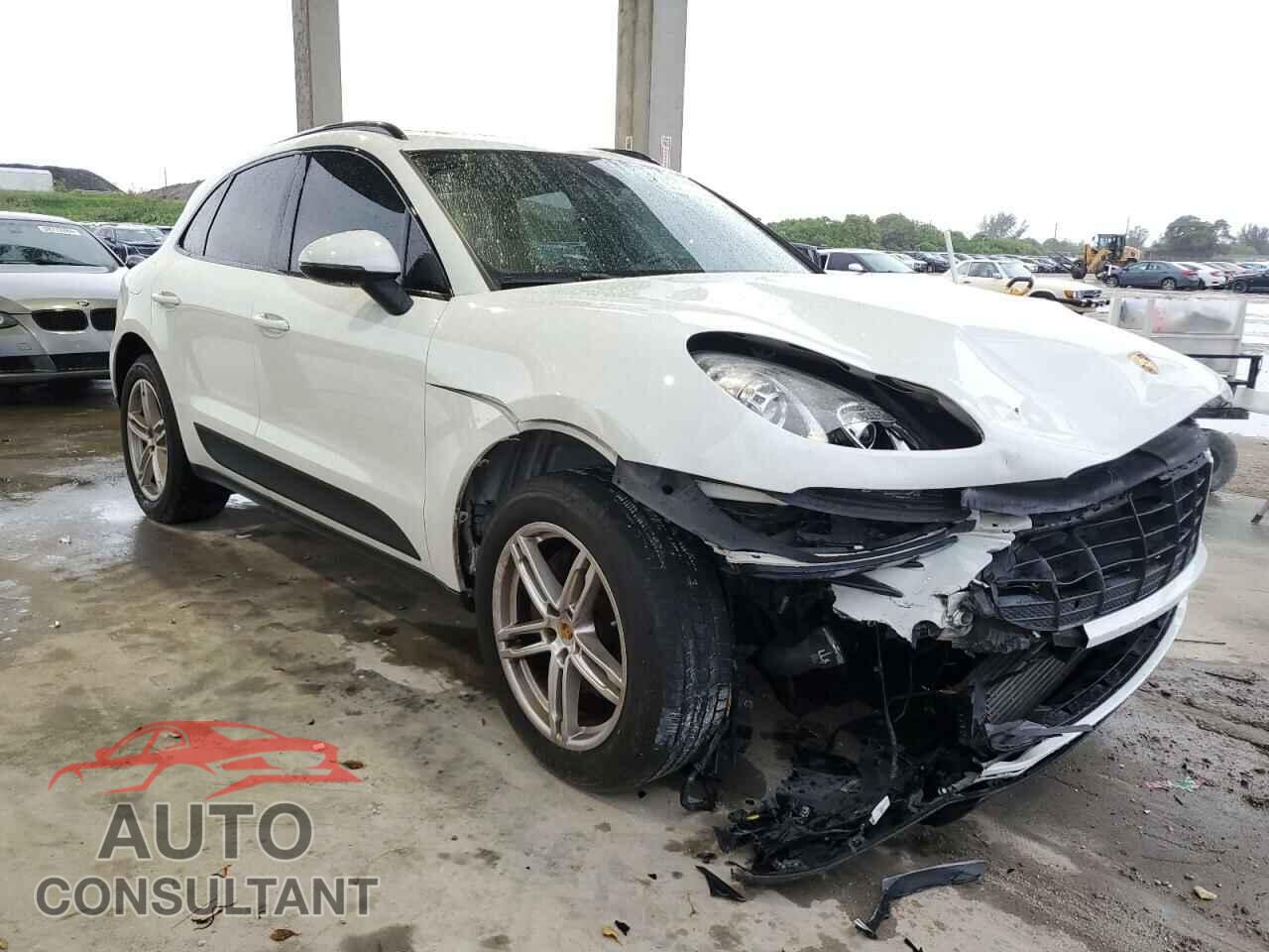 PORSCHE MACAN 2018 - WP1AA2A52JLB04351
