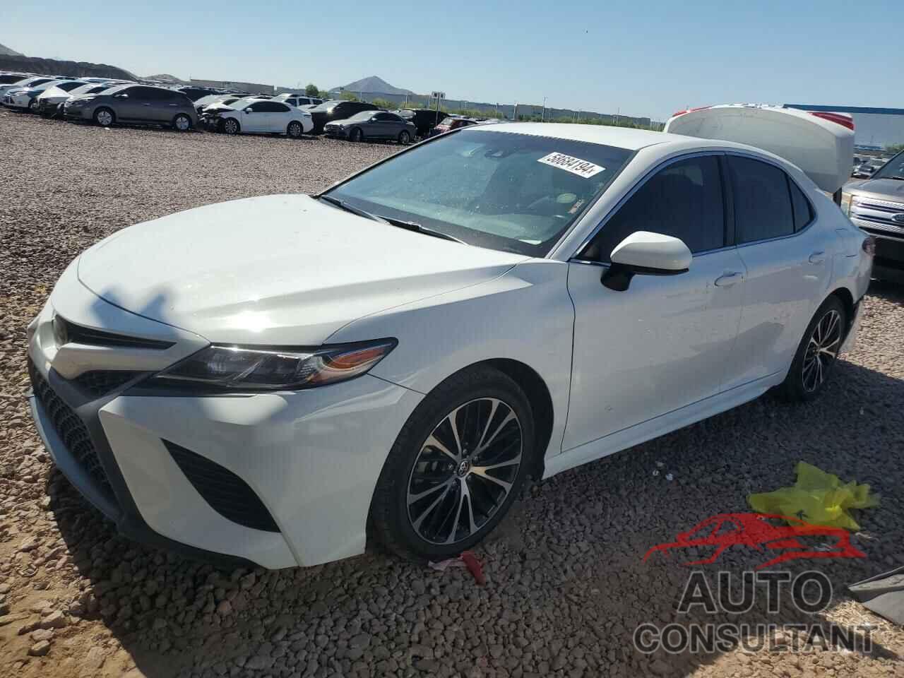 TOYOTA CAMRY 2018 - 4T1B11HK0JU609032