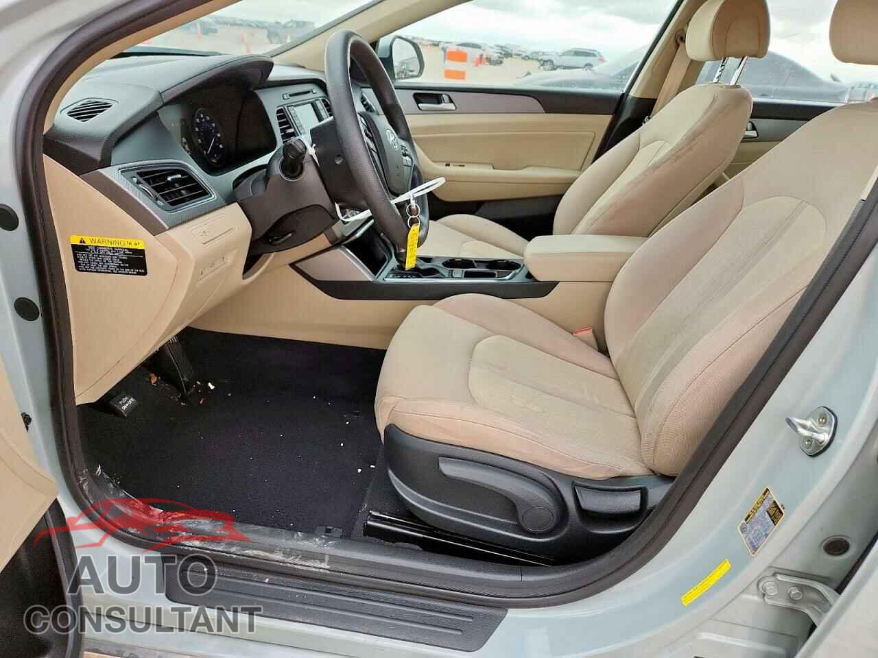 HYUNDAI SONATA 2016 - KMHE24L16GA015615