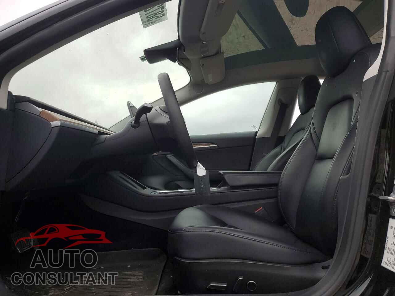 TESLA MODEL 3 2023 - 5YJ3E1EA5PF695433