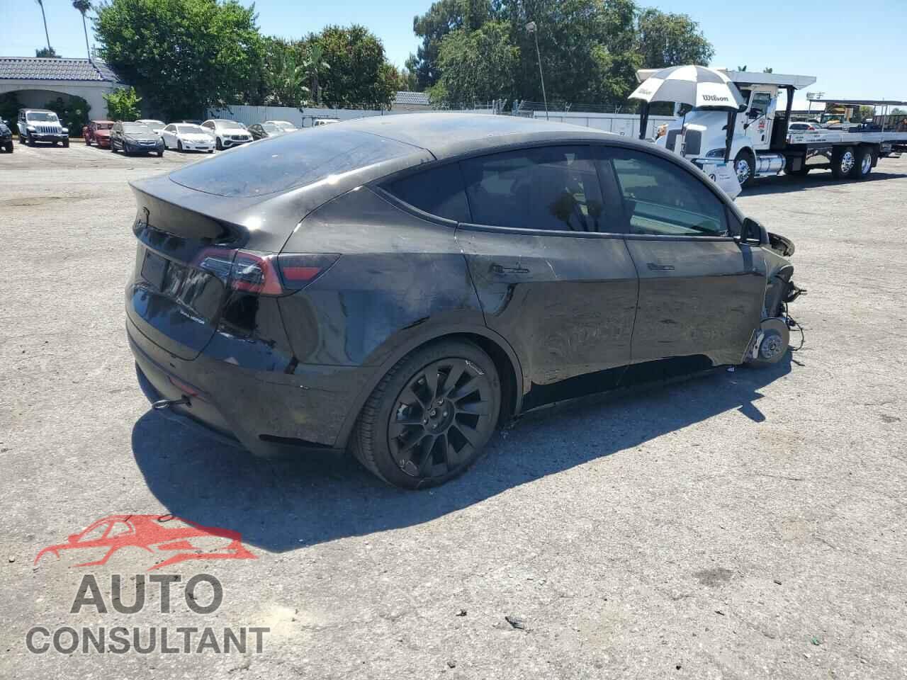 TESLA MODEL Y 2023 - 7SAYGDEE0PF815548