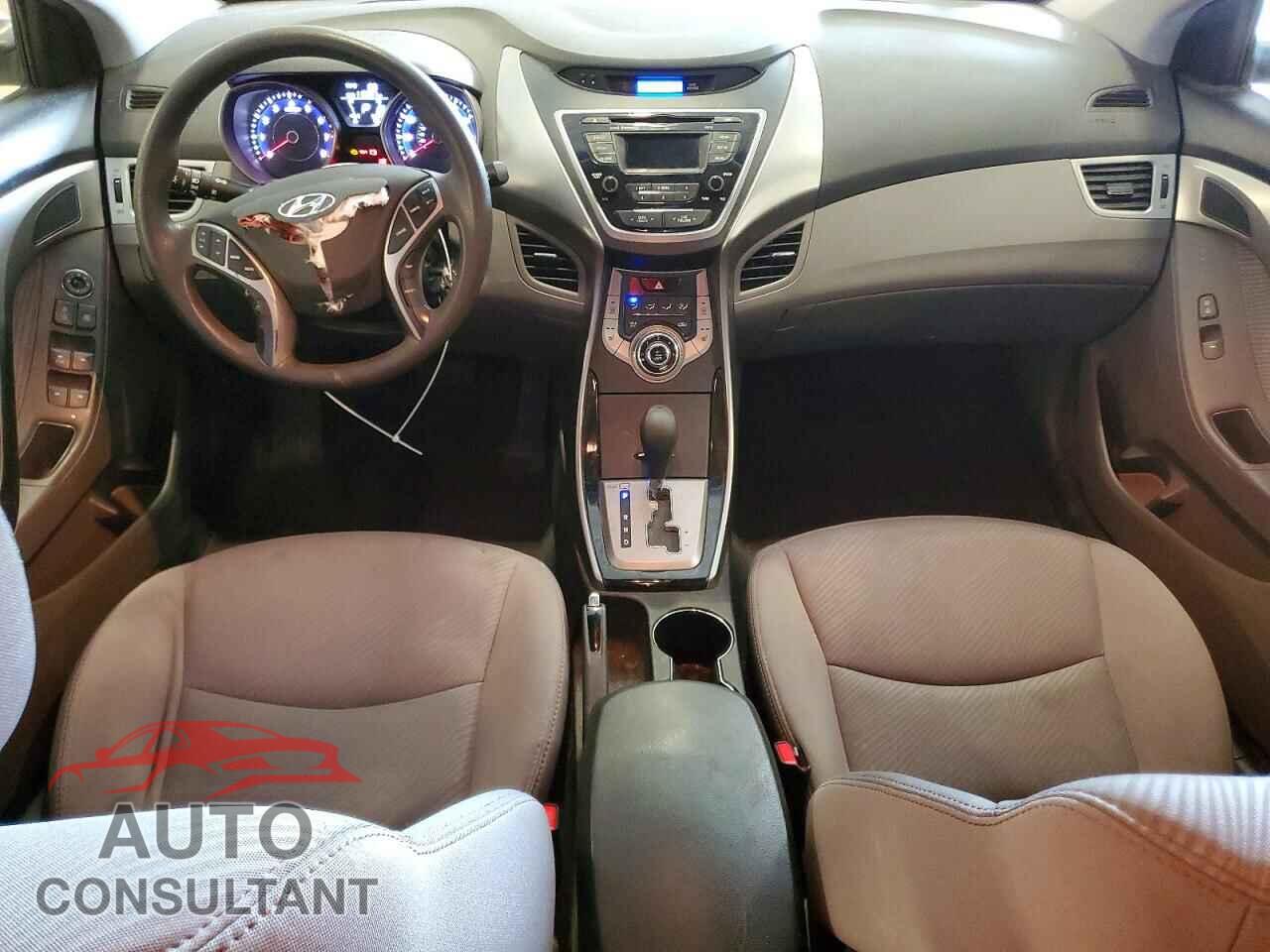 HYUNDAI ELANTRA 2013 - 5NPDH4AE2DH406933