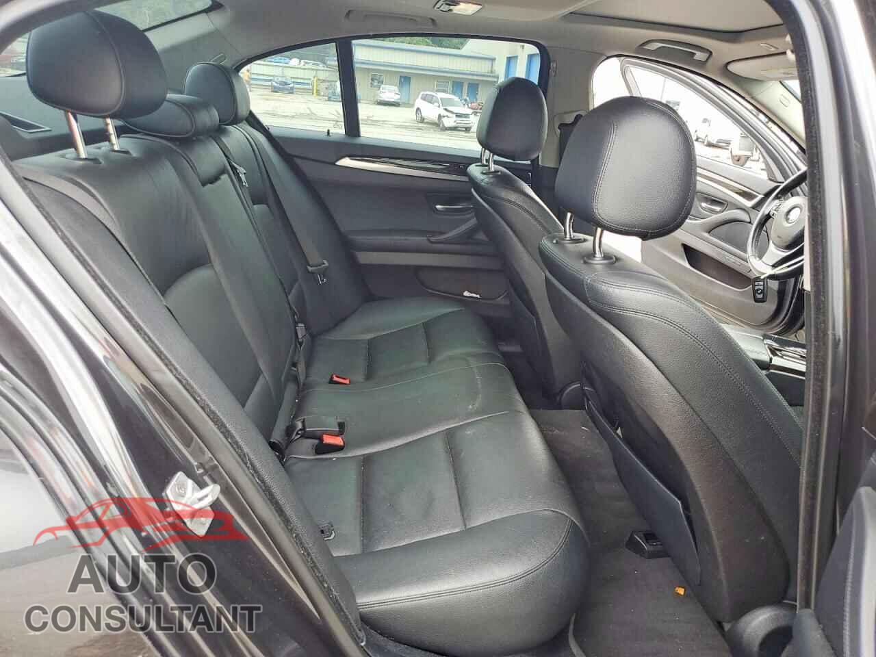 BMW 5 SERIES 2015 - WBA5B3C58FD546536