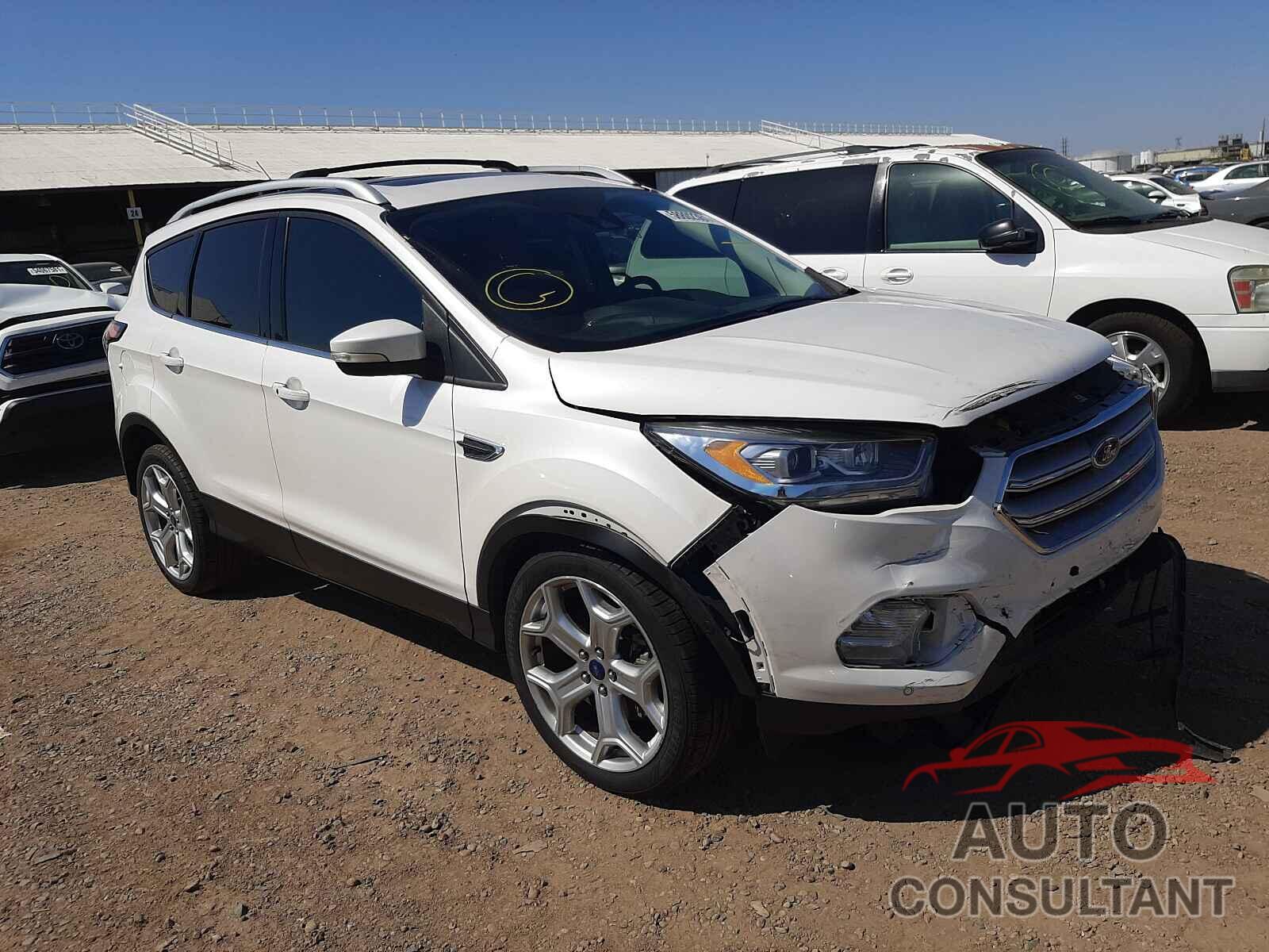FORD ESCAPE 2017 - 1FMCU0J99HUC14130