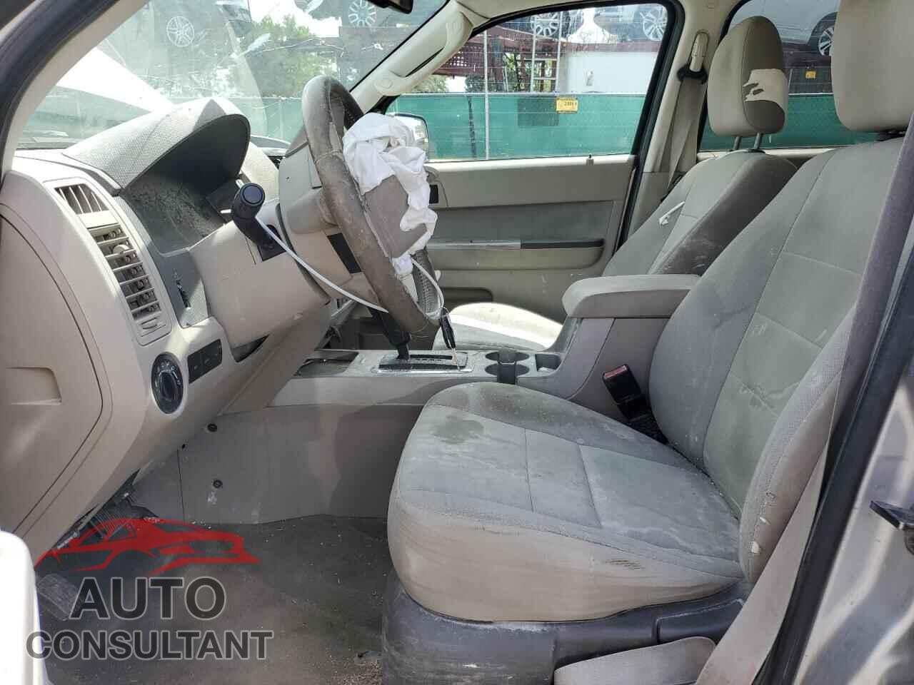 FORD ESCAPE 2010 - 1FMCU0D74AKB51272