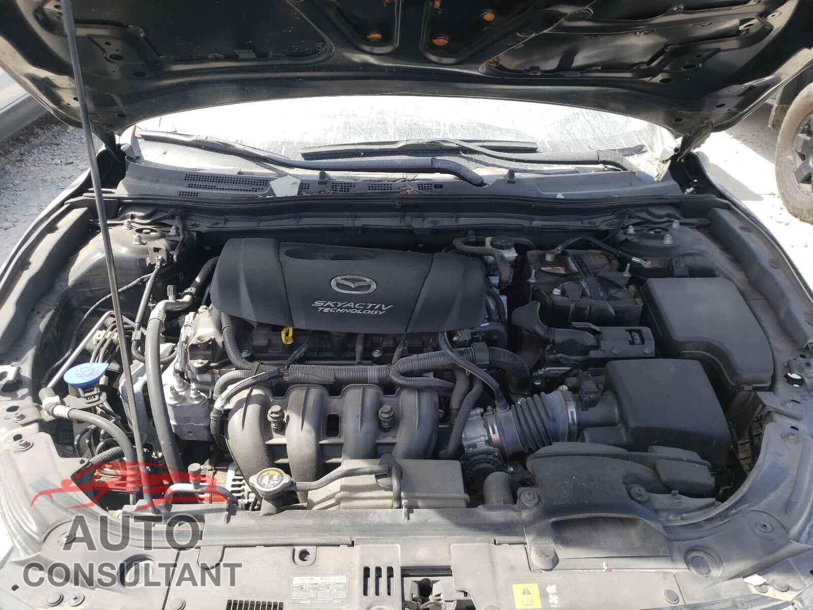 MAZDA 3 2017 - 3MZBN1W32HM153891