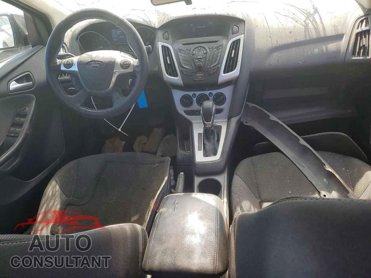 FORD FOCUS 2014 - 1FADP3F2XEL390592