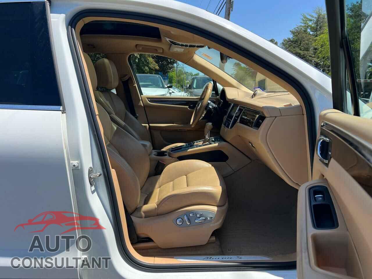 PORSCHE MACAN 2015 - WP1AB2A56FLB61043
