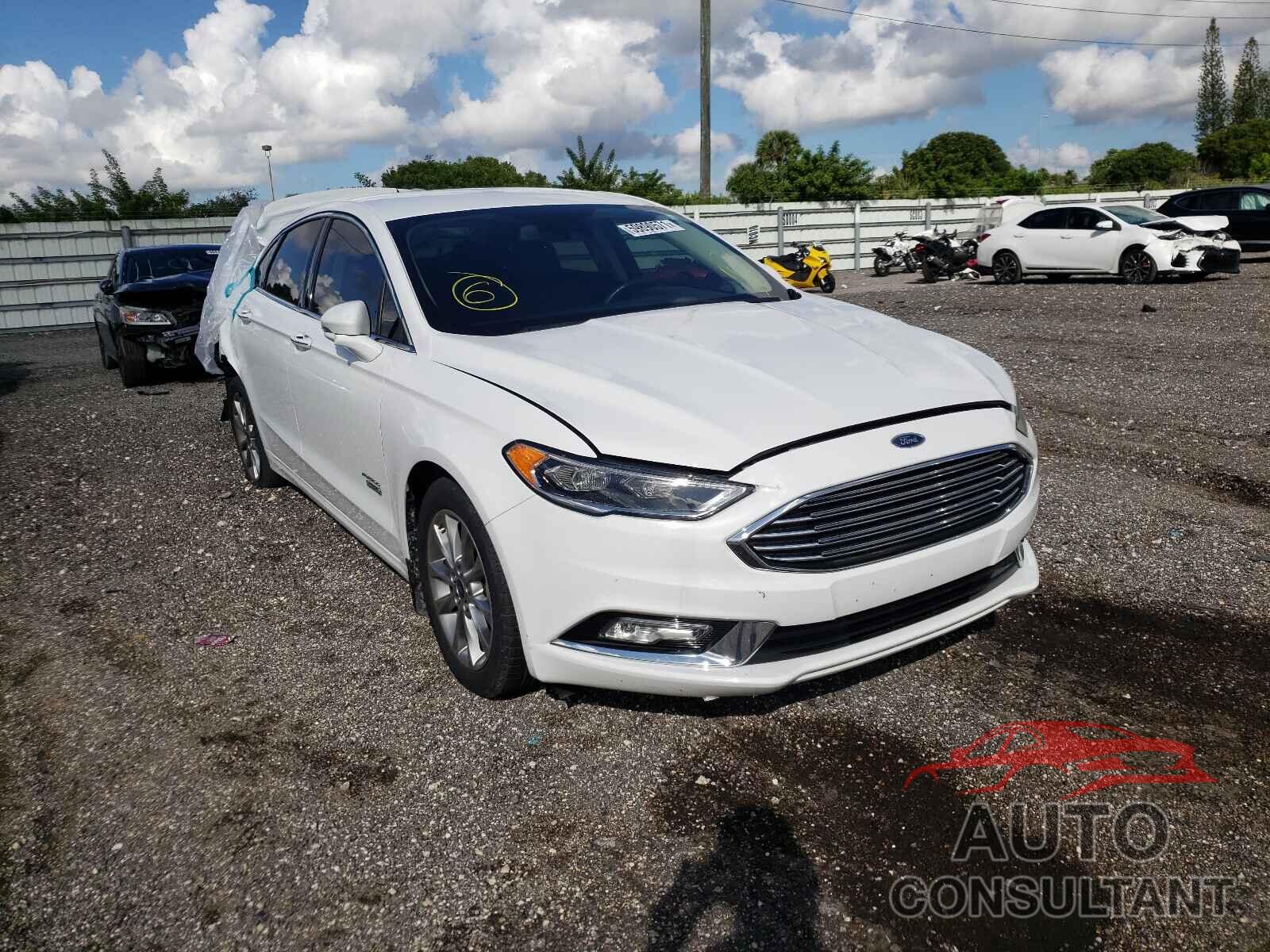 FORD FUSION 2018 - 3FA6P0SU0JR261948