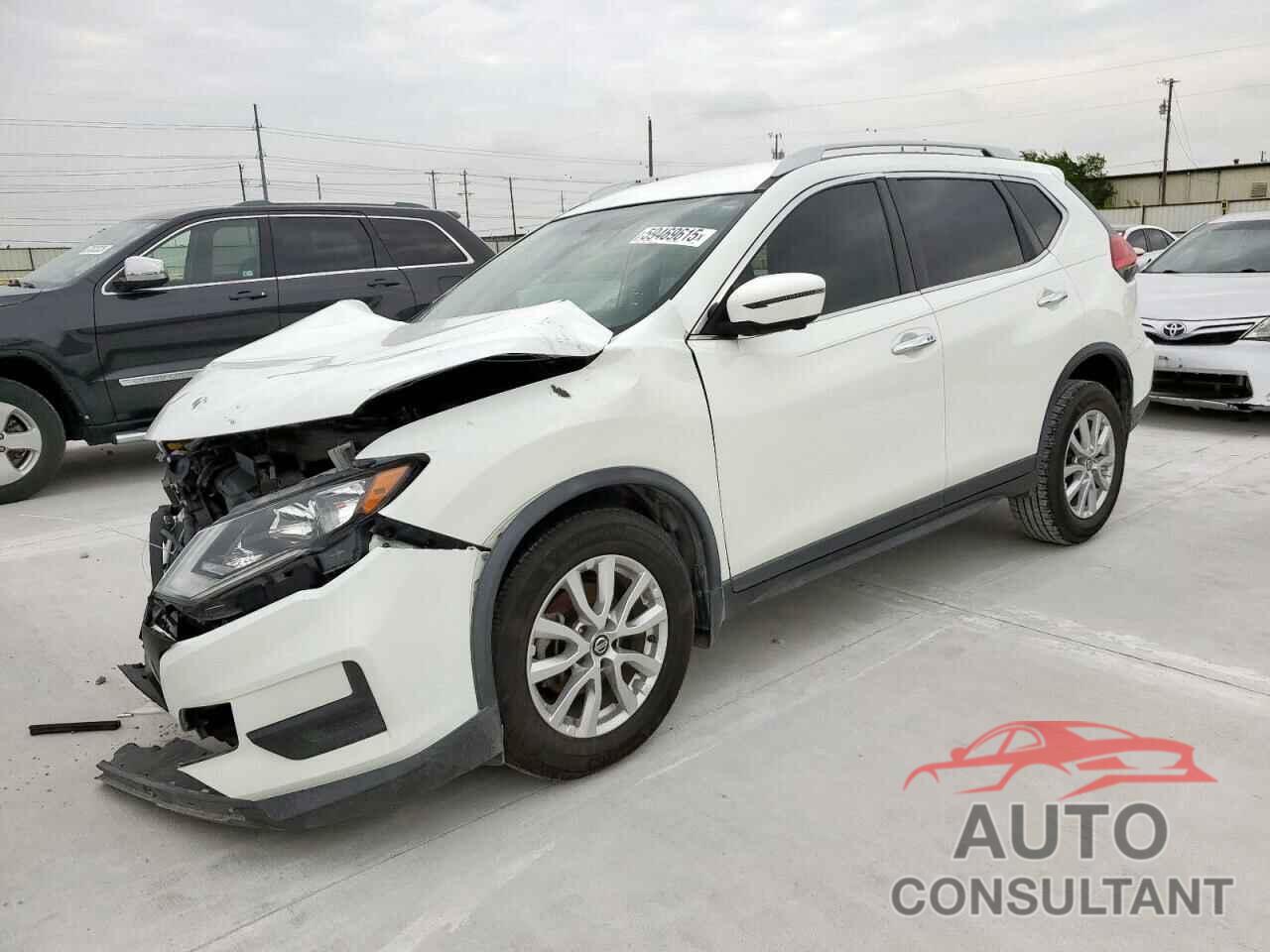 NISSAN ROGUE 2017 - KNMAT2MT9HP582842