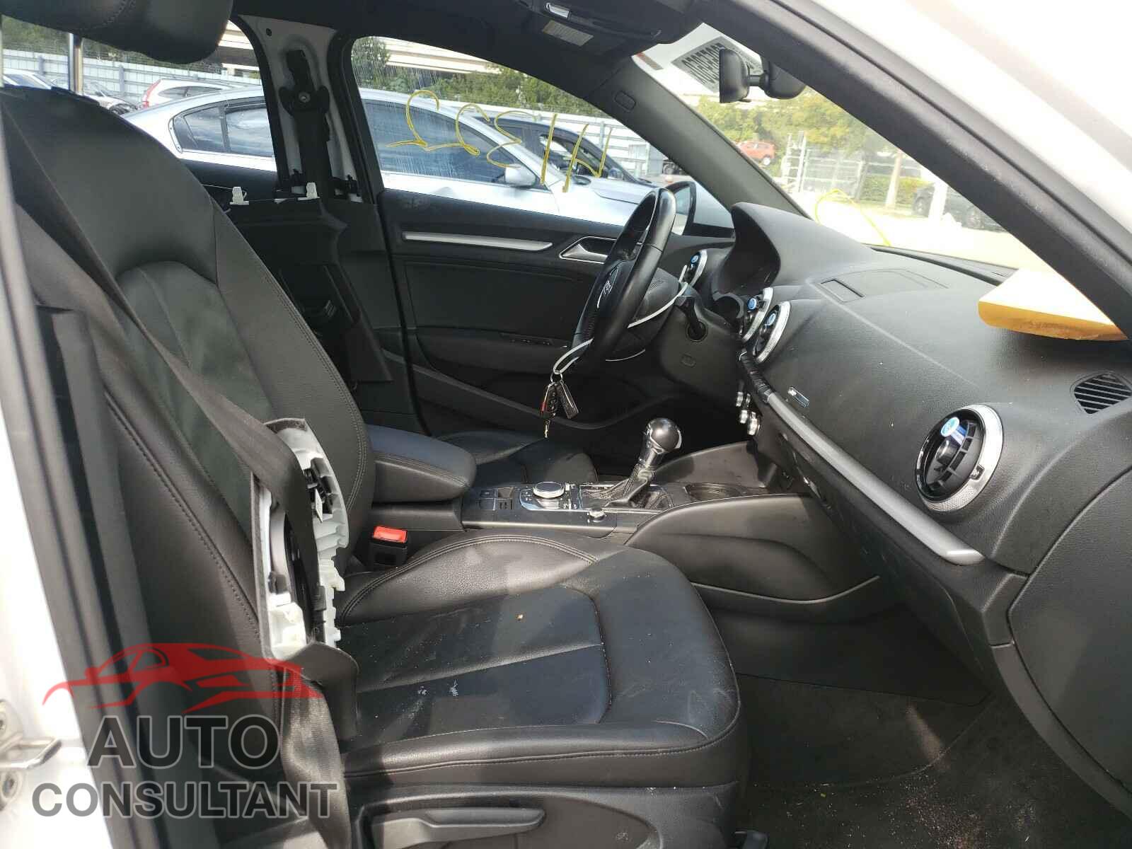 AUDI A3 2017 - WAUAUGFF3H1032439